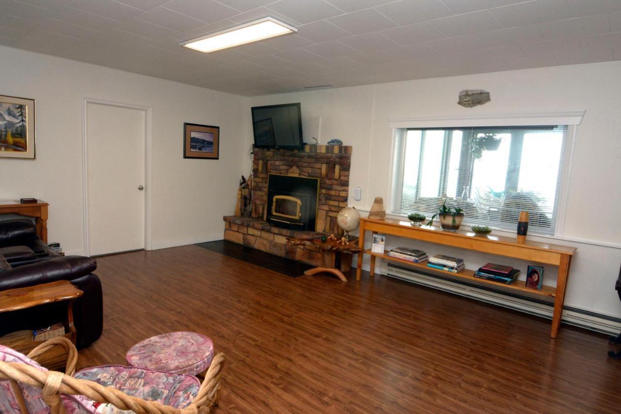 Oceanfront Paradise Comox Ngoại thất bức ảnh