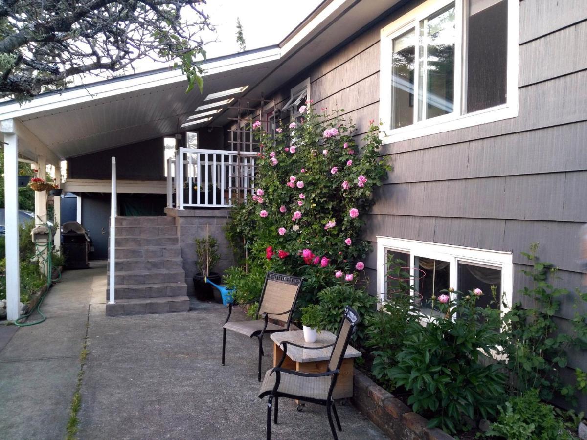 Oceanfront Paradise Comox Ngoại thất bức ảnh